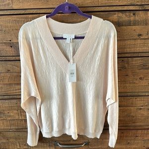 THE WHITE COMPANY - NWT - Women’s V-Neck Top